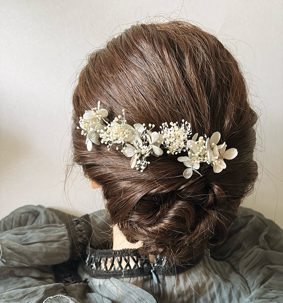 シンプル　ドライフラワー　かすみ草　紫陽花　プラチナ　オフホワイト　髪飾り　お呼ばれ　卒業式　成人式　振袖　飾りの足し 9枚目の画像