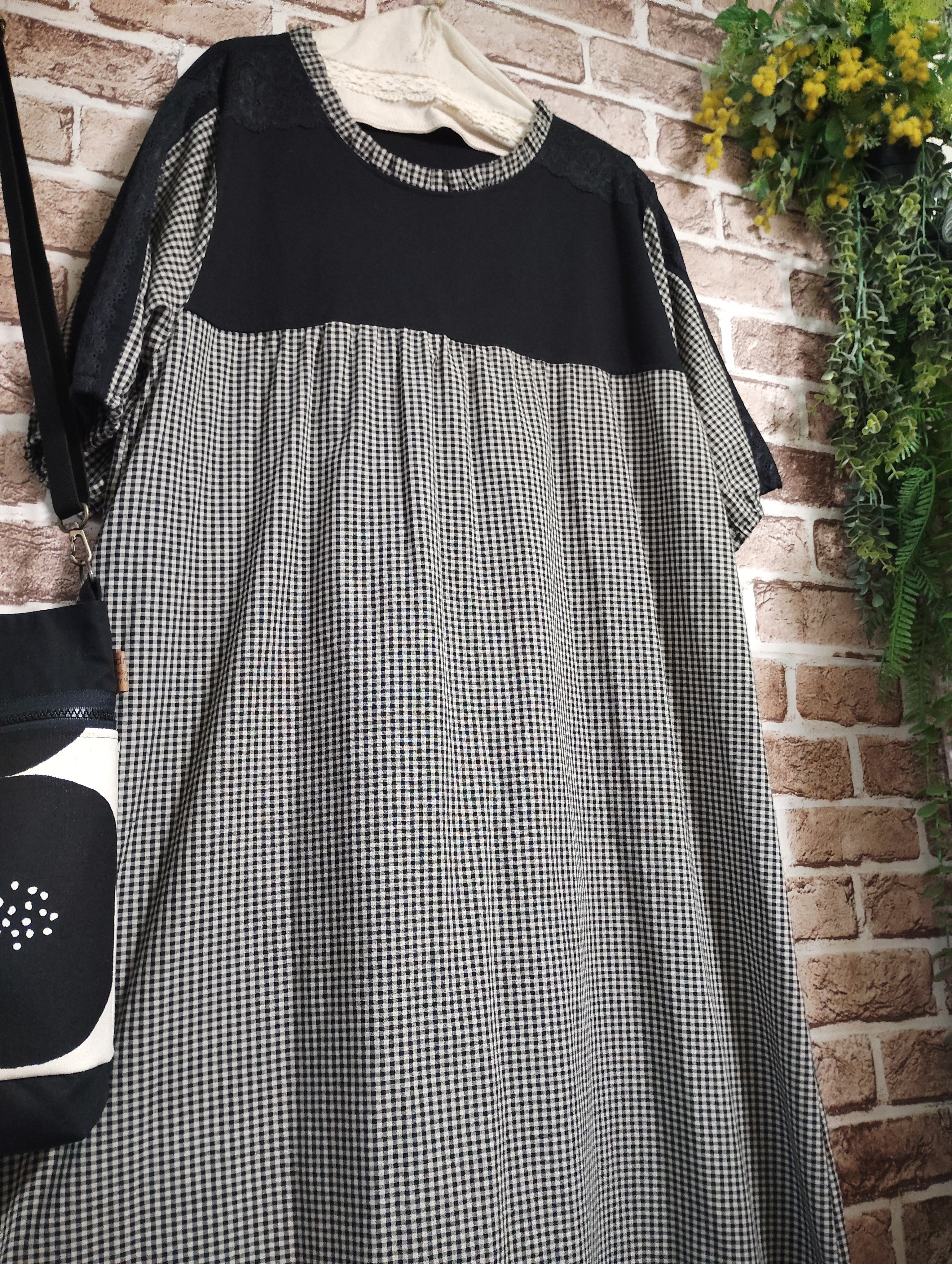 (sale)肌触りのいいコットン素材モノトーンワンピース♪