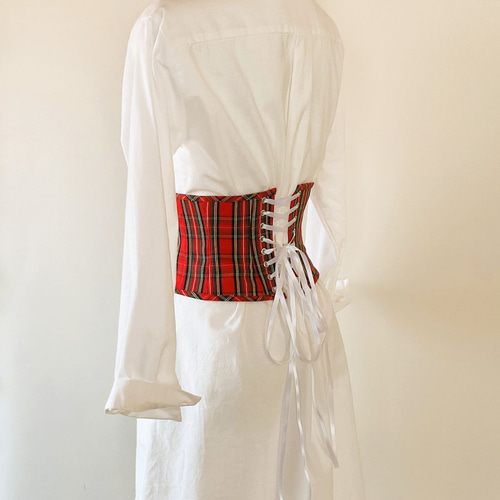 【新品未使用タグ付き】チェック柄コルセット付きマント OzzANGELO コルセット ショート丈・チェック柄 赤 Mサイズ × レースつけ衿 その他