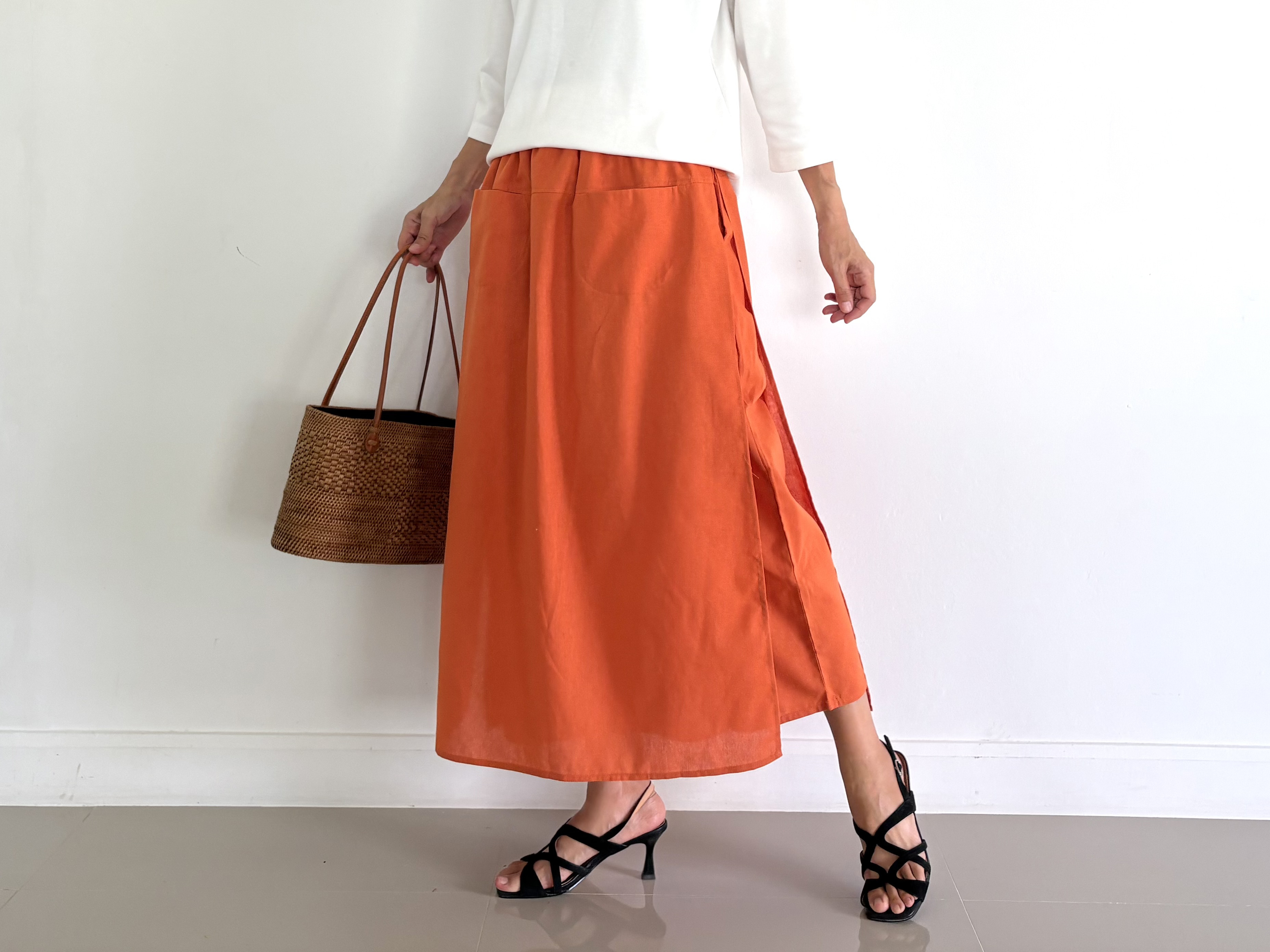 陽気に着こなす、旬のワイドボトムス＊軽やかスカート風×春夏オレンジ｜PS700