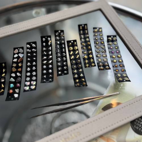 耳つぼジュエリー《国産医療用シール使用ではがれにくい