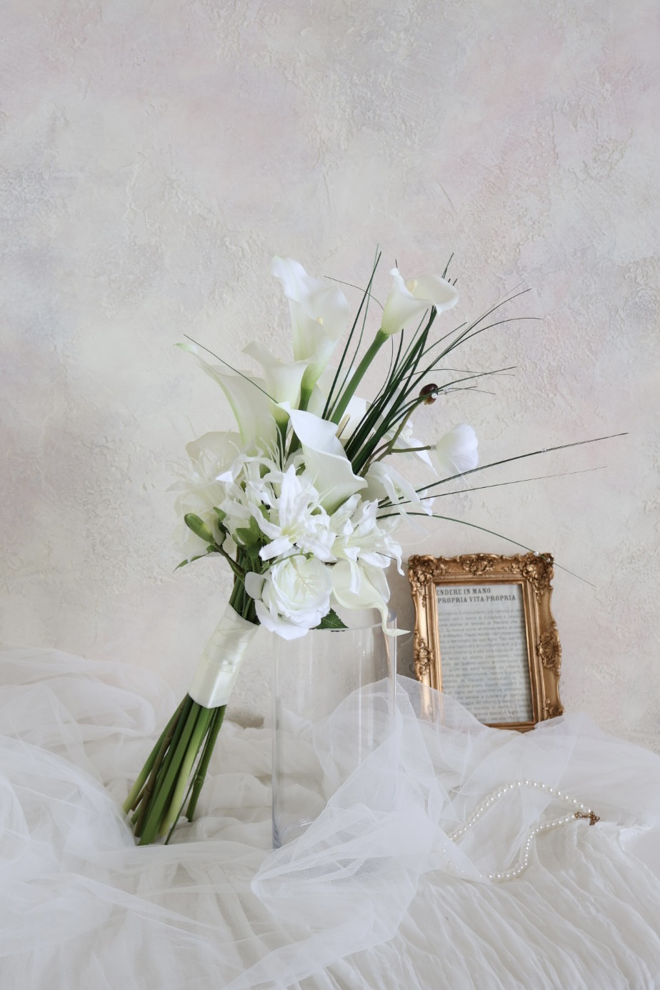 スタイリッシュなアームブーケ／ウェディングブーケ／前撮り／和装／白無垢／アーティフィシャルフラワー／ブートニア付き