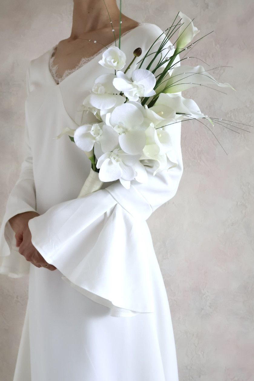 スタイリッシュなアームブーケ／ウェディングブーケ／前撮り／和装／白無垢／アーティフィシャルフラワー／ブートニア付き