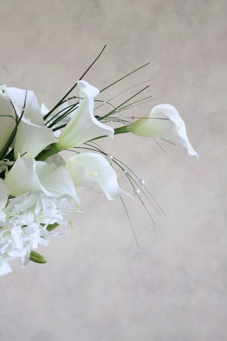 スタイリッシュなアームブーケ／ウェディングブーケ／前撮り／和装／白無垢／アーティフィシャルフラワー／ブートニア付き