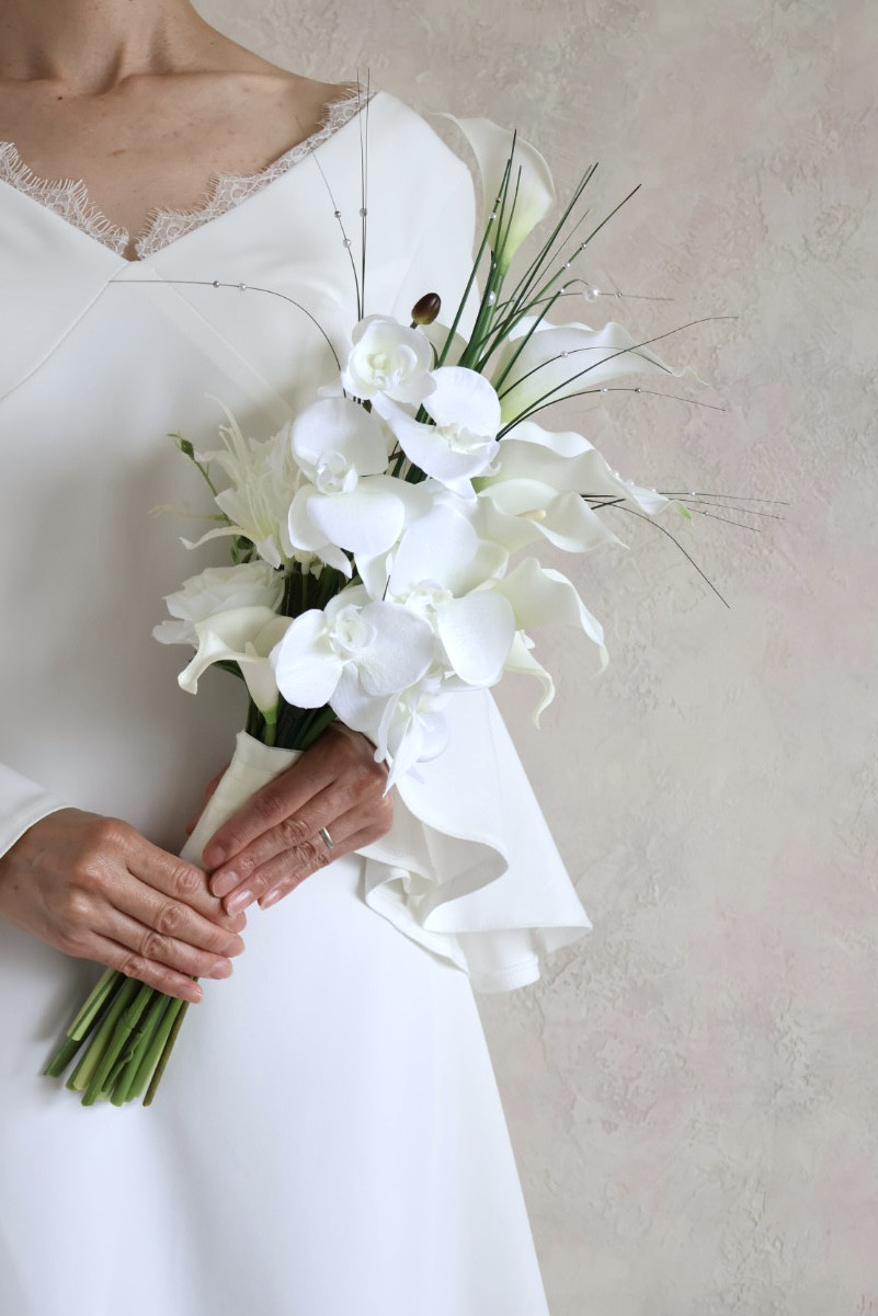 スタイリッシュなアームブーケ／ウェディングブーケ／前撮り／和装／白無垢／アーティフィシャルフラワー／ブートニア付き