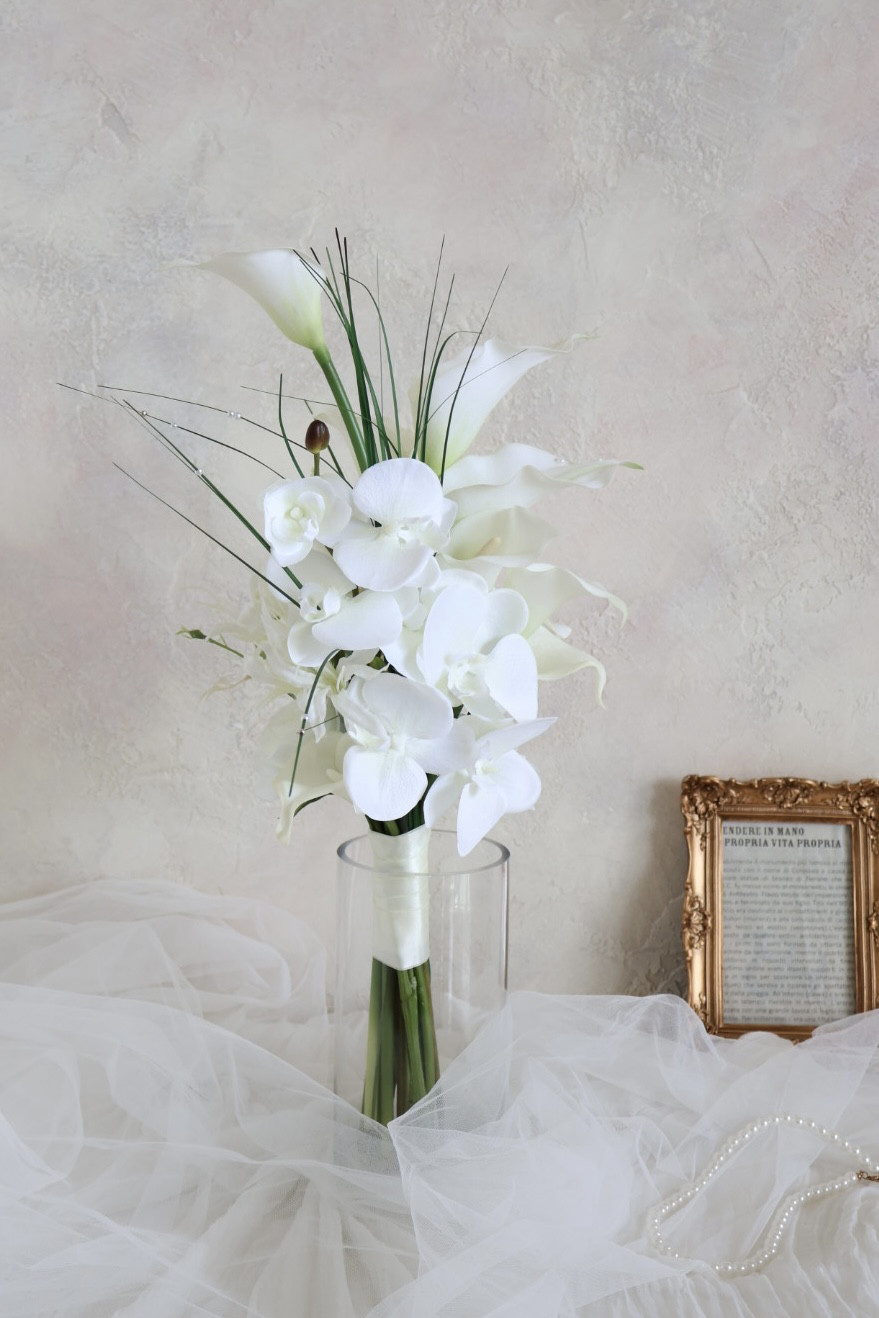 スタイリッシュなアームブーケ／ウェディングブーケ／前撮り／和装／白無垢／アーティフィシャルフラワー／ブートニア付き