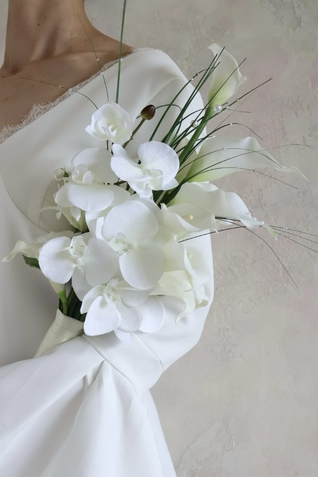 スタイリッシュなアームブーケ／ウェディングブーケ／前撮り／和装／白無垢／アーティフィシャルフラワー／ブートニア付き