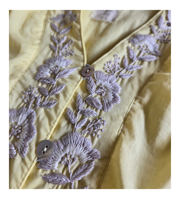 ライトイエロー・フロント刺繍レース・キャンディスリーブ・クロップド丈ブラウス・Sサイズ 8枚目の画像