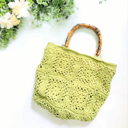 EMIM Bloom｜花咲くモチーフ編みミニトート バンブーハンドル風