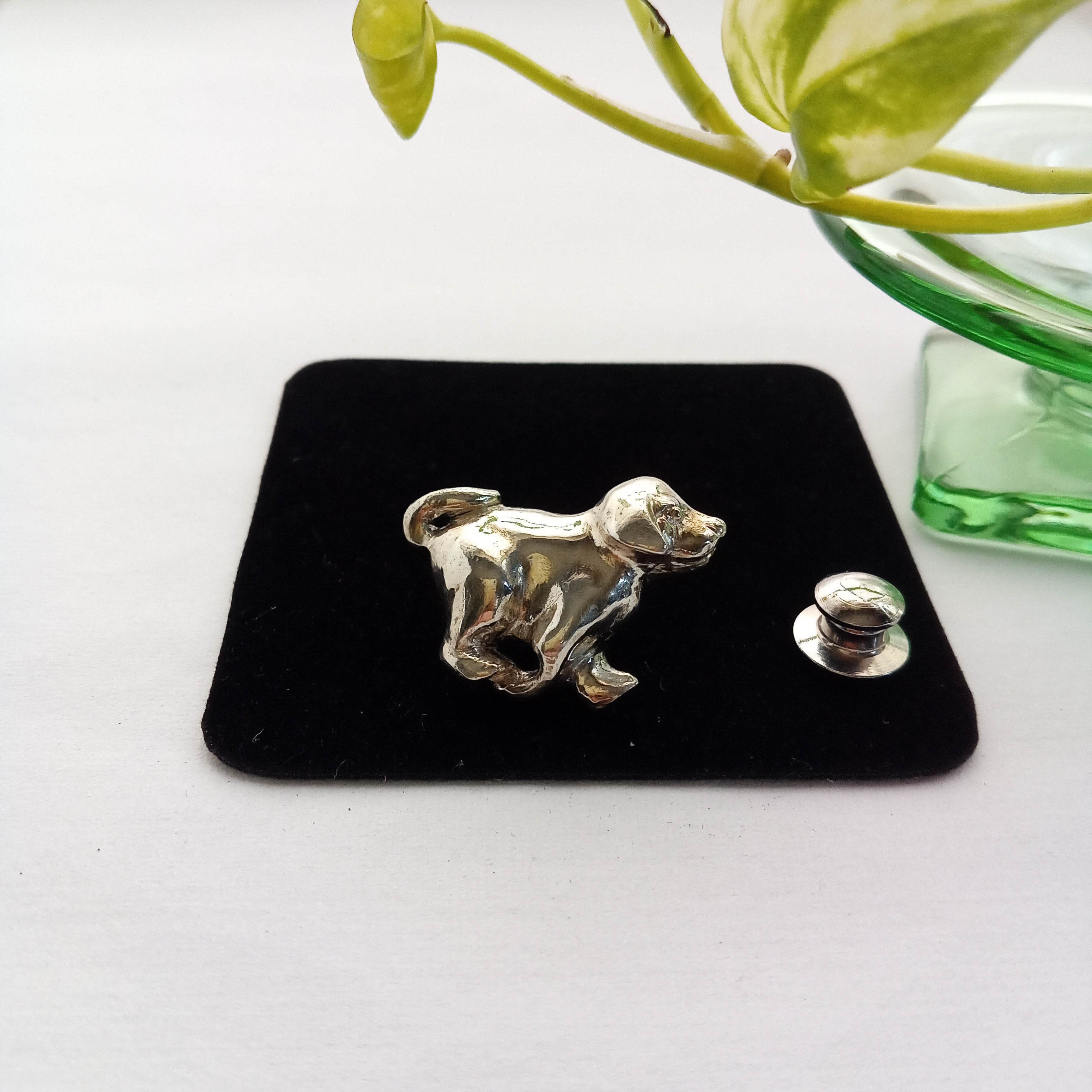 Handmade Silver Accessories ピンス「子犬」
