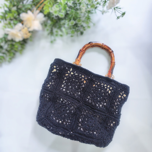 EMIM Bloom｜花咲くモチーフ編みミニトート バンブーハンドル風