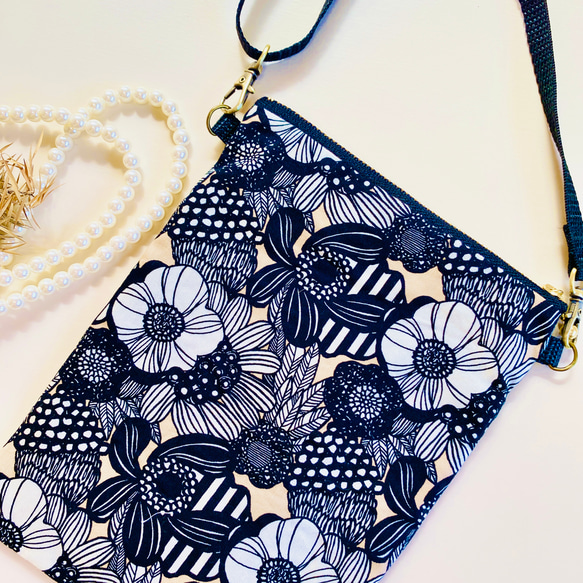 ＊スマホショルダー＊スマホポーチ＊コサッシュ＊北欧風＊花柄 10枚目の画像