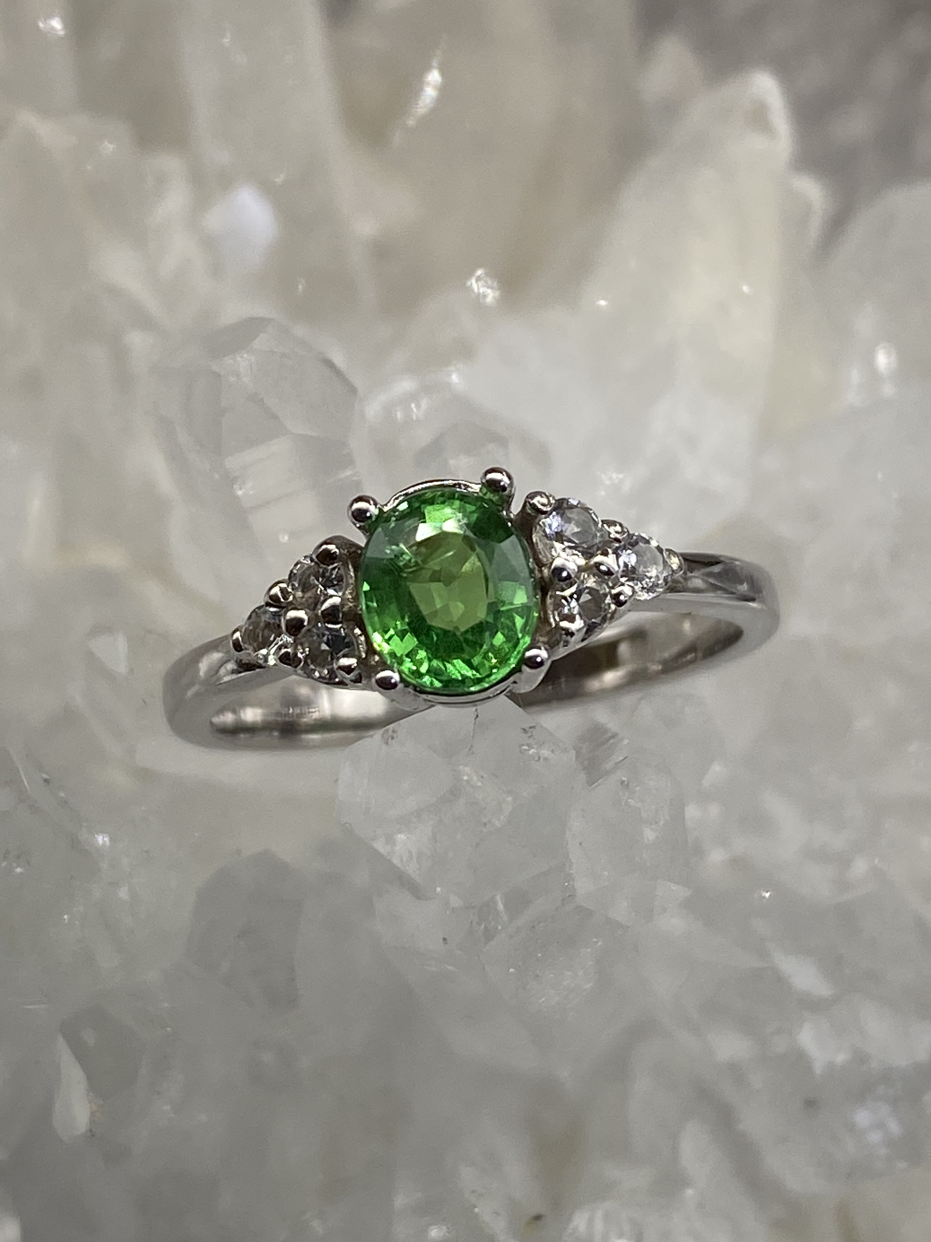 10K刻印　天然ツァボライト　リング 10K刻印 天然ツァボライト リング