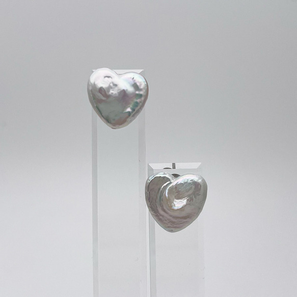 艶々バロックパールのハートピアス/イヤリング 中粒 大粒 13mm 12mm 真珠 スタッド チタン SV925 3枚目の画像
