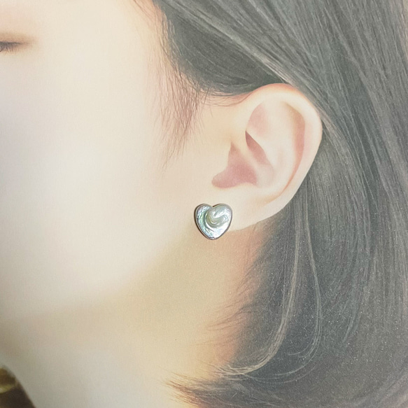 艶々バロックパールのハートピアス/イヤリング 中粒 大粒 13mm 12mm 真珠 スタッド チタン SV925 4枚目の画像