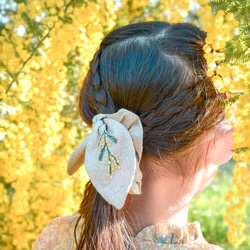 野の花の刺繍パッチンピン(オーバル) ヘアピン 手刺繍ヘアアクセサリー