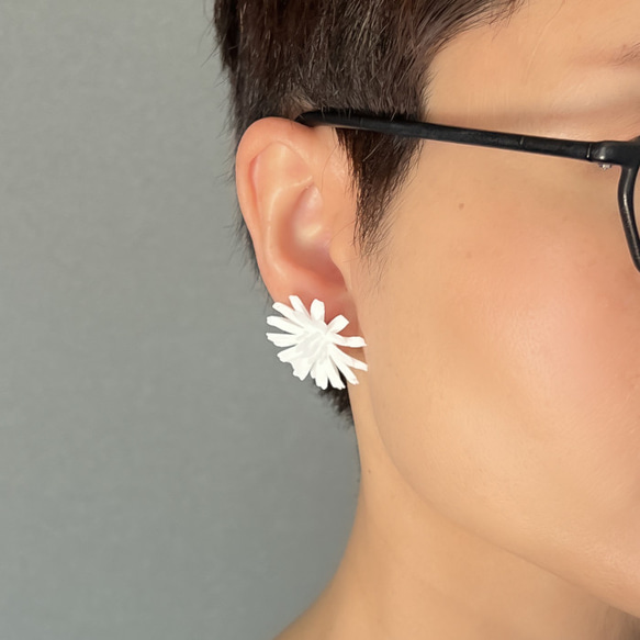 アスター　ピアス・イヤリング　白 4枚目の画像