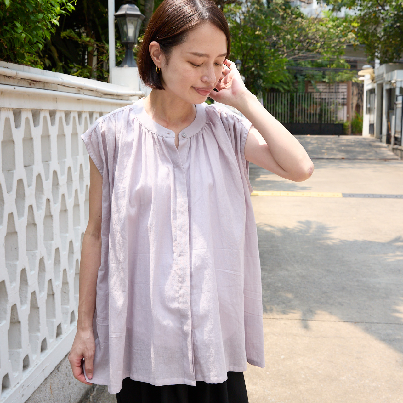 サラッと軽くて通気性◎ ライトコットン ノースリーブ シャツ　シルバーグレー　0675Grey