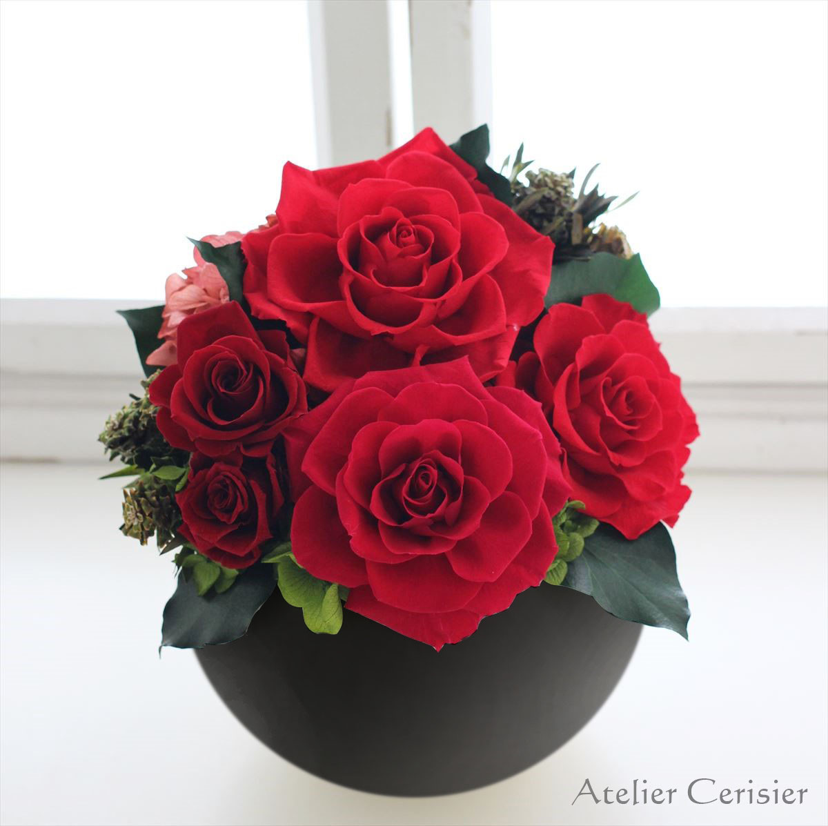 プリザーブドフラワー＜エリーヌ＞レッド バラ 黒花器【還暦】お祝い