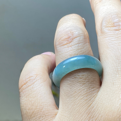 L11-144 氷種 青色 13.5号 天然グアテマラ産 A貨 本翡翠 くりぬき