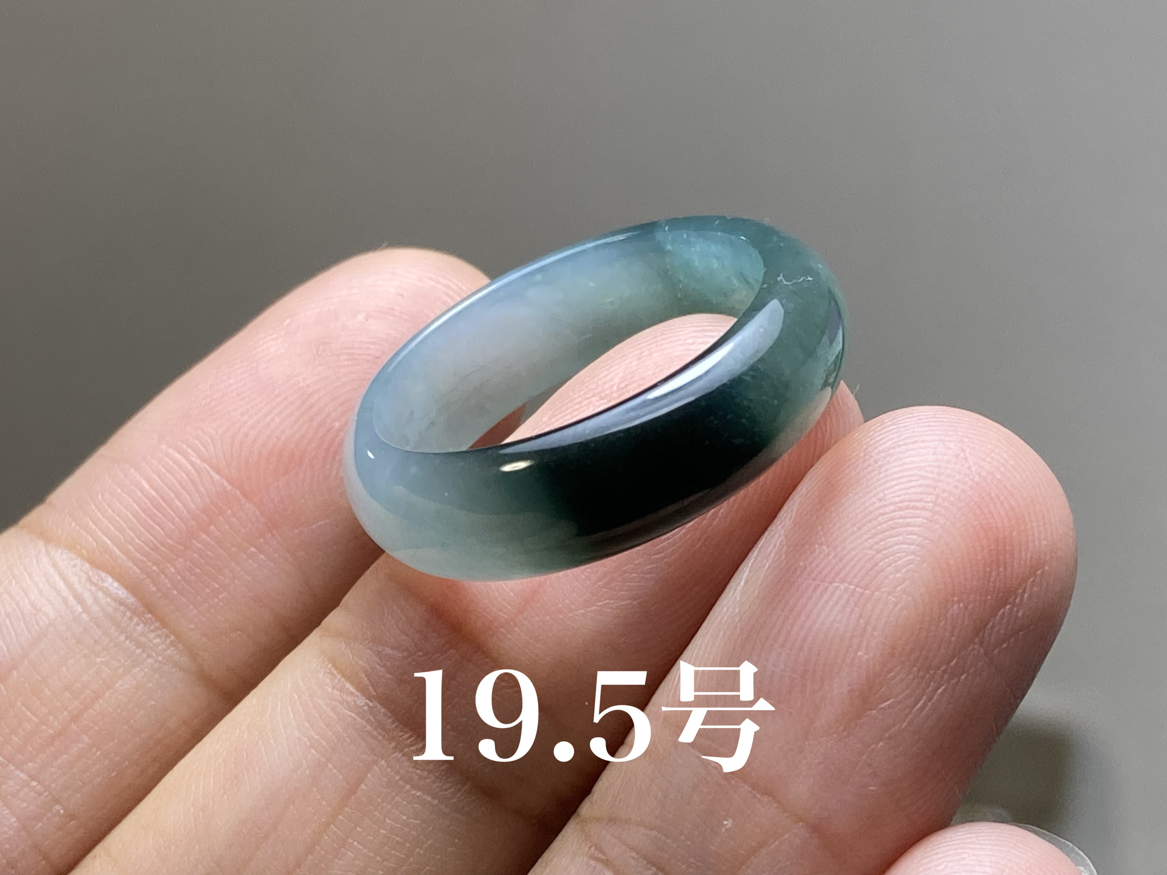 L11-145 氷糯種 紺色 19.5号 天然グアテマラ産 A貨 本翡翠