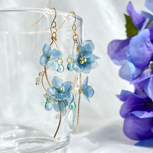 温度で色が変わる雨滴る紫陽花イヤリング/ピアス ٭❀* 揺れる 透明感