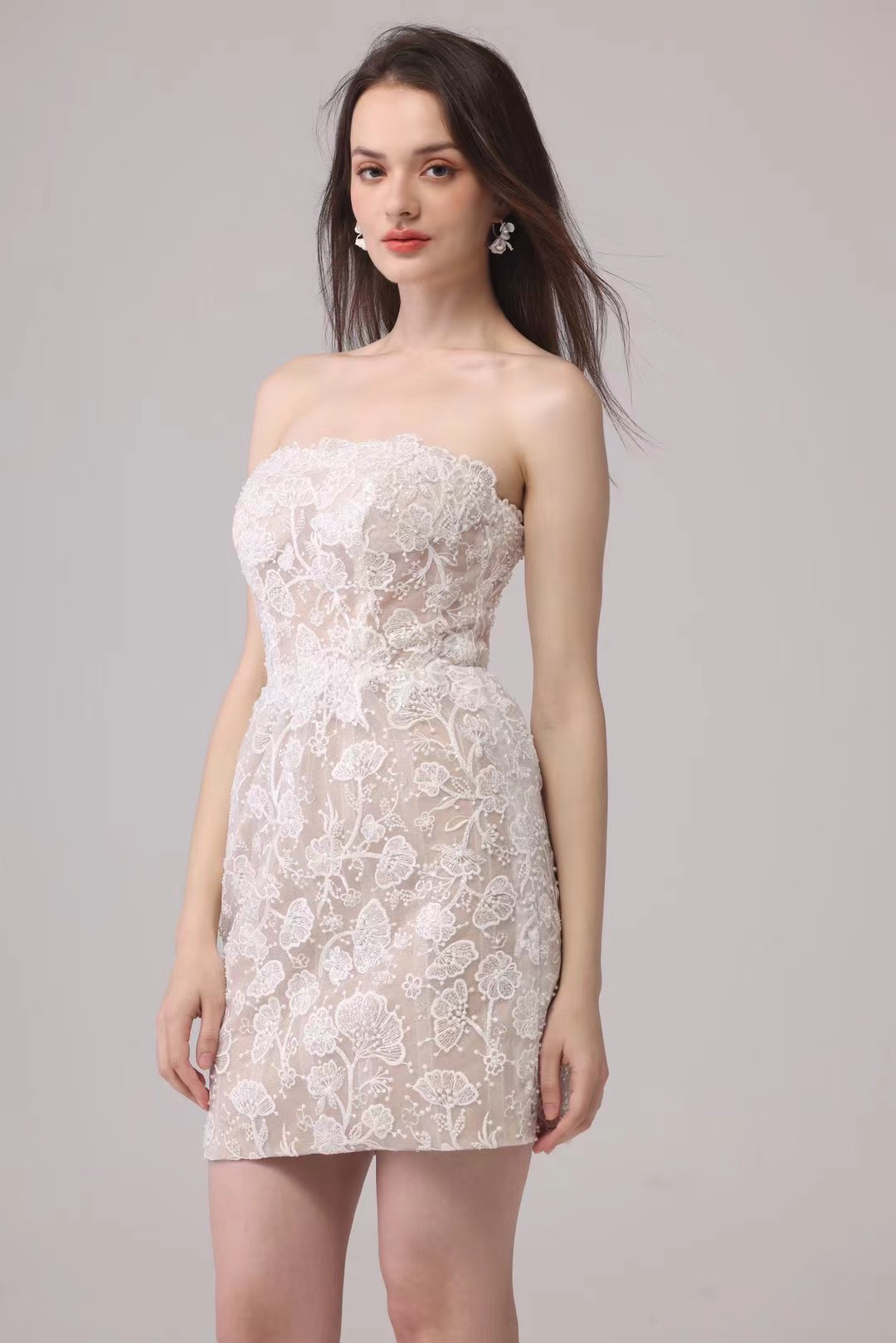 新着作品！アイボリー　ワンピース　デート/成人式音楽会演奏会発表会　高品質保証　贅沢な花レース　パーティードレス　上品 31,649円