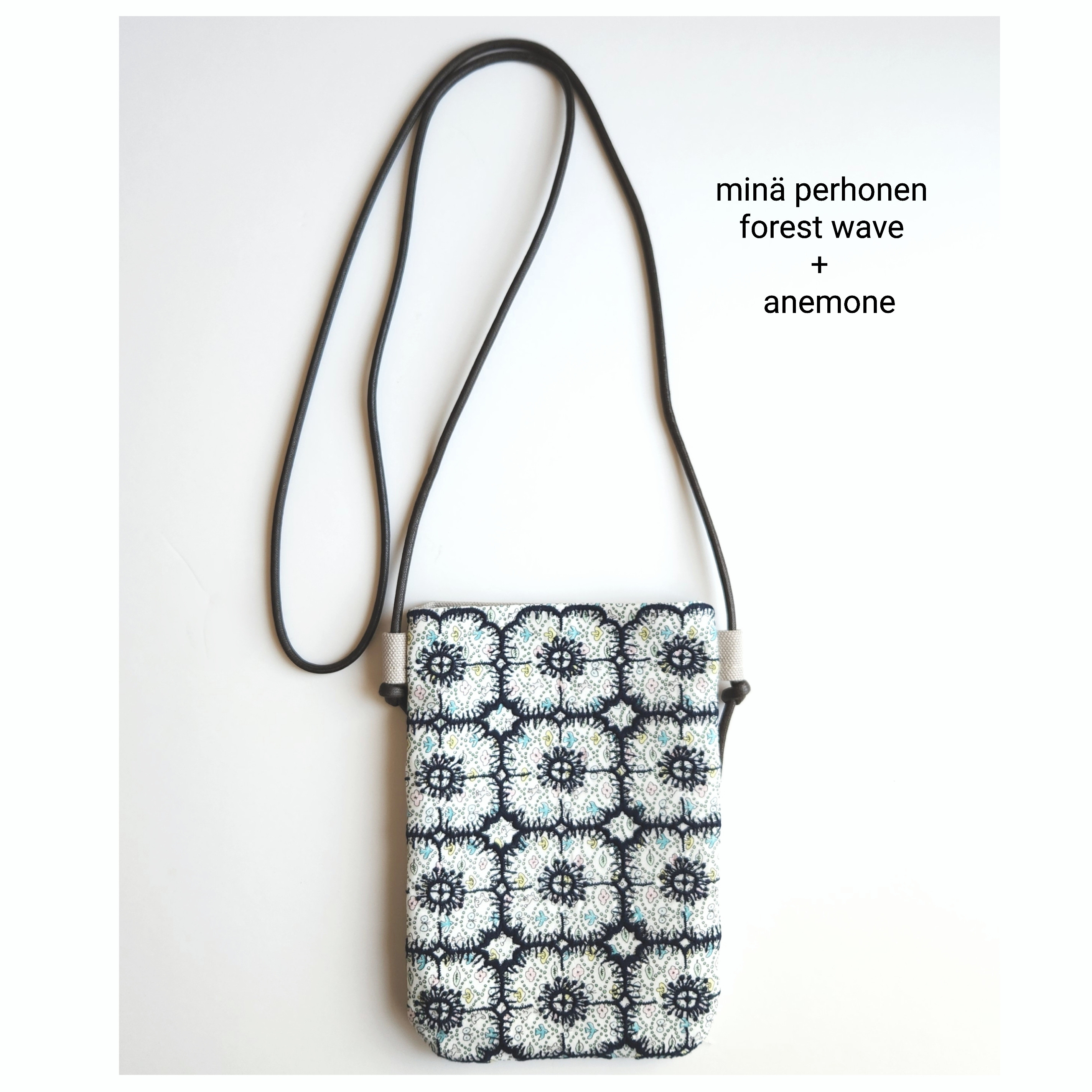 951ミナペルホネンforest wave アネモネ　スマホポーチorショルダー 951ミナペルホネンforest wave アネモネ スマホポーチor