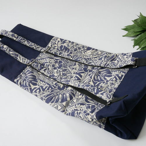 イプヘケケース リュックタイプ ネイビー×アイボリー フラダンス