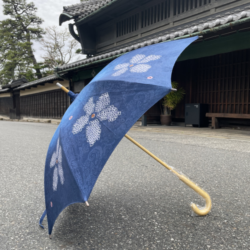 有松絞り日傘 〜三浦しぼり 花 ブルー〜 傘・日傘 絞り染めしぼるん