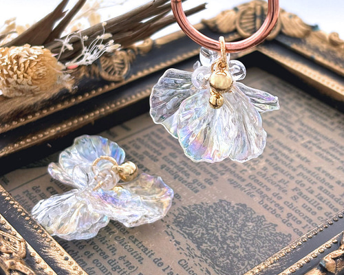 ☆❤️ パンダ　花　パール　オーロラ　ピアス　イヤリング　ハンドメイド 138a9027771569200d9ba734a36538