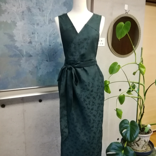 【日本製】S~3L ジャガード織 深緑 茶道お稽古用エプロン127100-70 日本製】S~3L 小花柄ジャガード織 深緑 茶道お稽古用エプロン