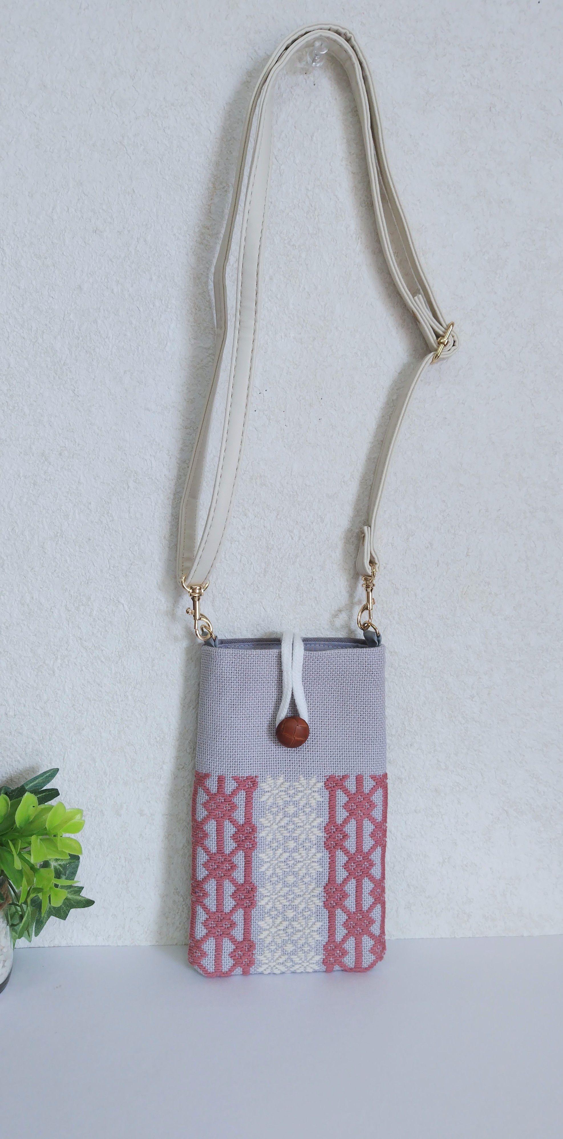 こぎん刺し スマホホルダー スマホショルダー スマホポシェット  くすみローズ×キナリ 和風