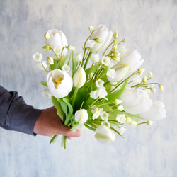 リアル造花チューリップとスズランのブーケアレンジ【花瓶別売り】 3枚目の画像