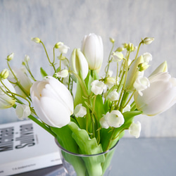 リアル造花チューリップとスズランのブーケアレンジ【花瓶別売り】 10枚目の画像