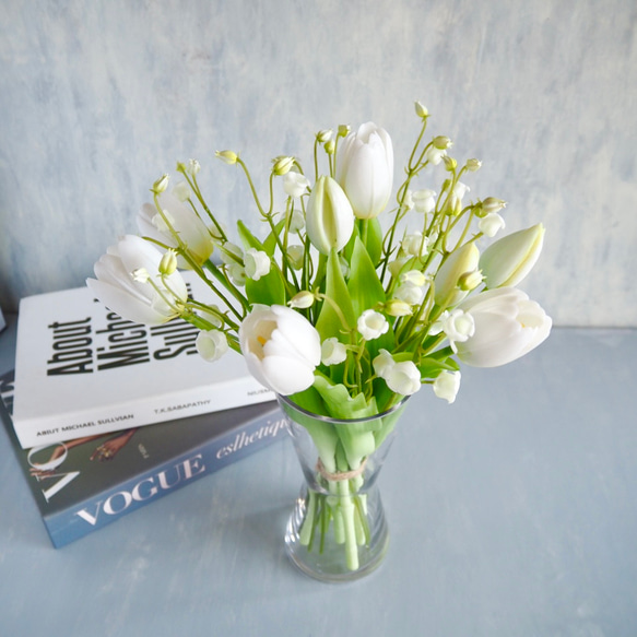 リアル造花チューリップとスズランのブーケアレンジ【花瓶別売り】 2枚目の画像