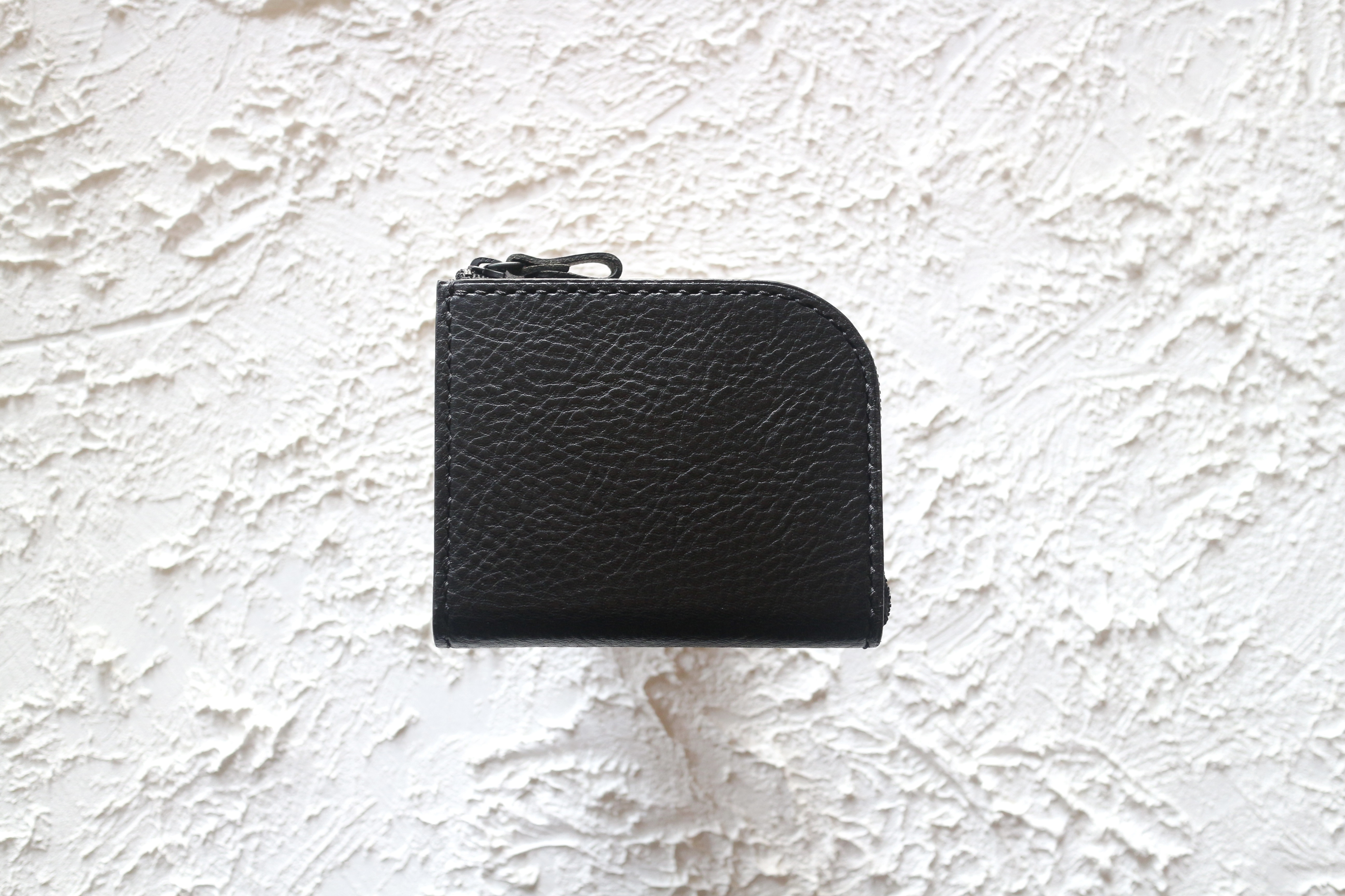 【一点物即納品】L字ファスナー小さい財布 ～イタリアンレザー バケッタ800～ ブラック×栃木アニリン赤～