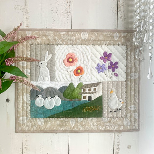 パッチワークタペストリーキット／牧場の風景のタペストリー／ 完成品