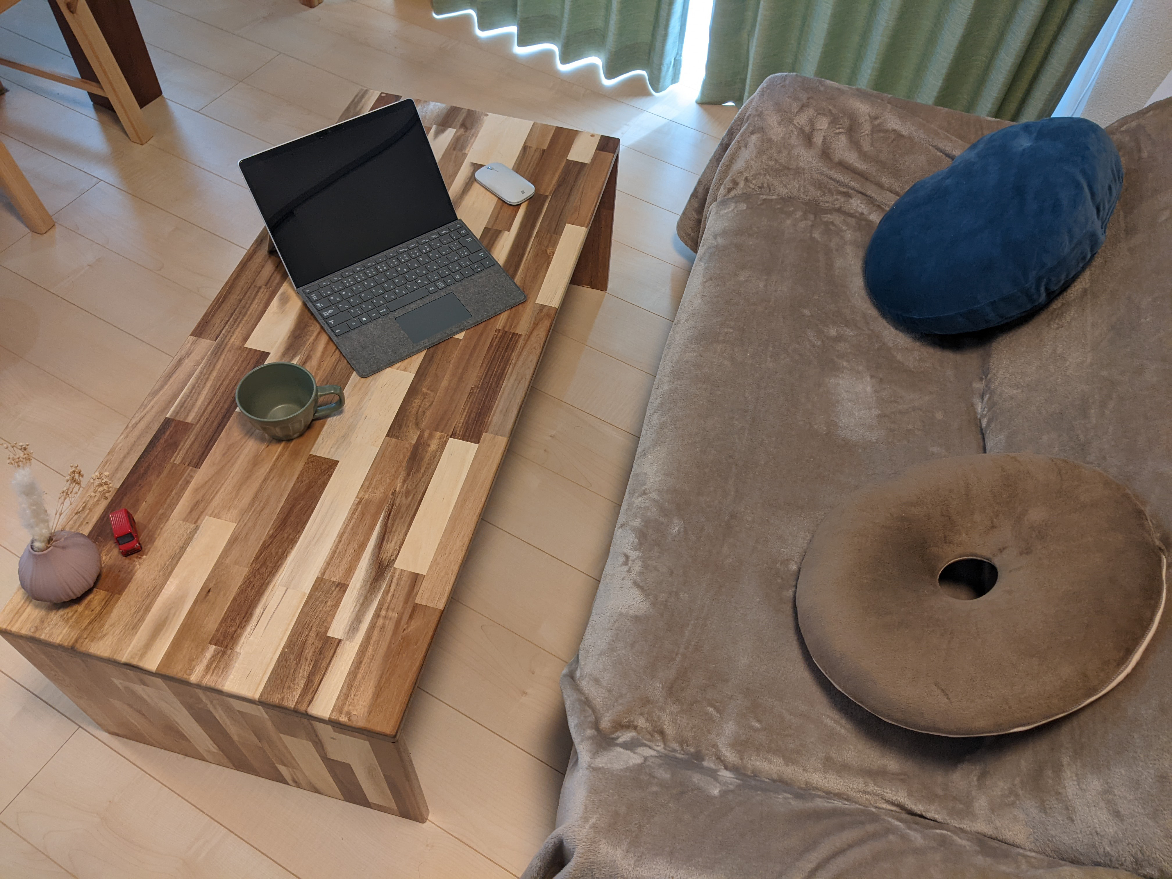 アカシアのローテーブル幅113㎝×奥行50㎝×高37㎝［机　デスク　リビング］ アカシア 木製 ローテーブル 約 幅113cm×奥行50cm×高さ37cm（机