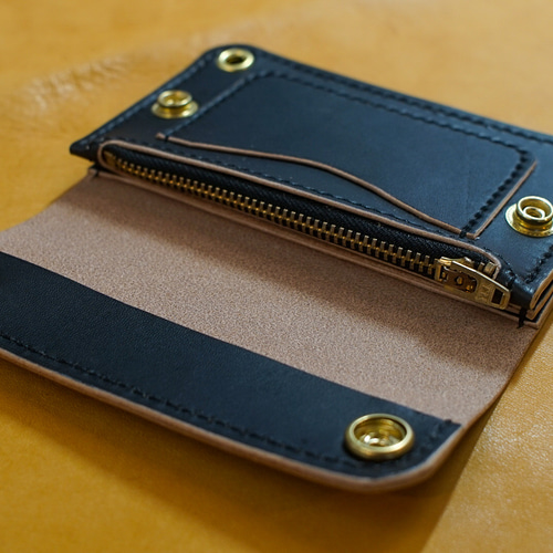 ミドルトラッカーウォレット 丘染め茶芯ブラック 真鍮 トラッカー