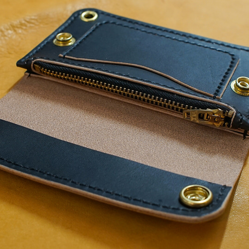 ミドルトラッカーウォレット 丘染め茶芯ブラック 真鍮 トラッカー