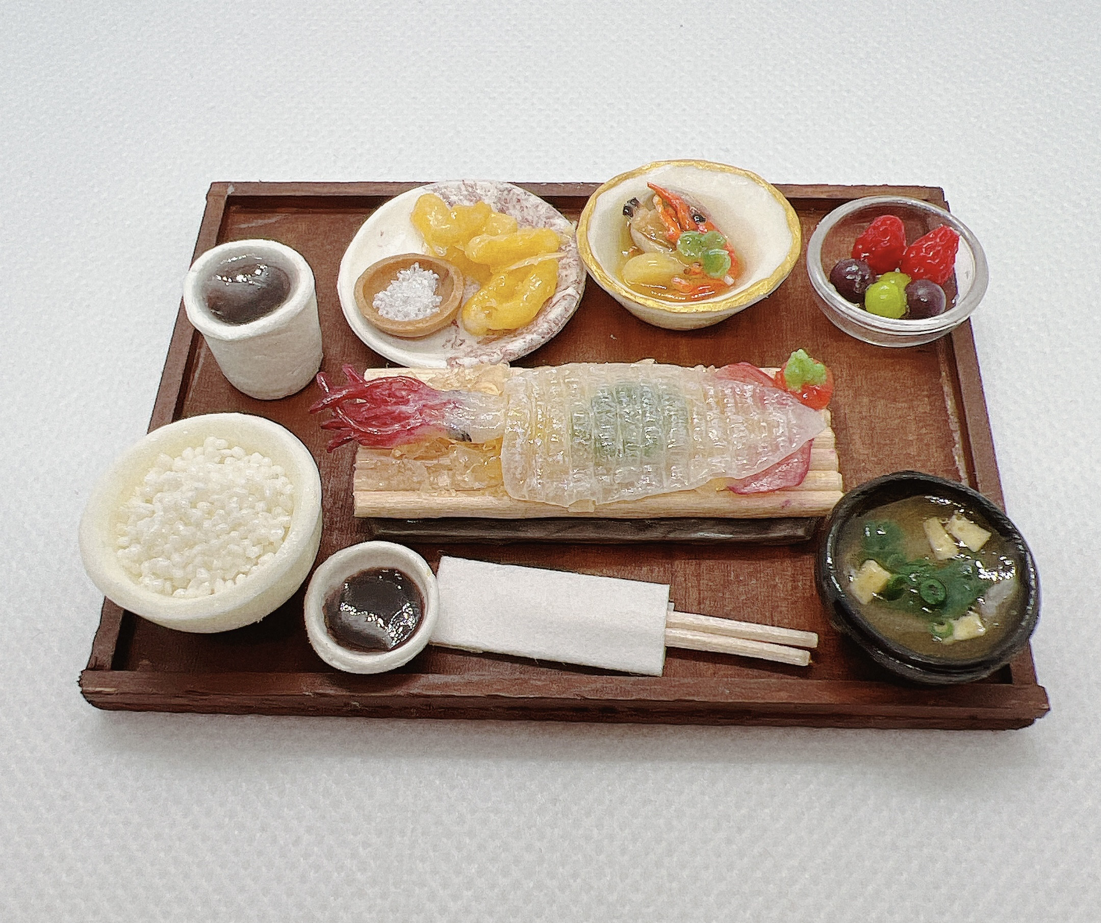 ミニチュア　イカの刺身定食
