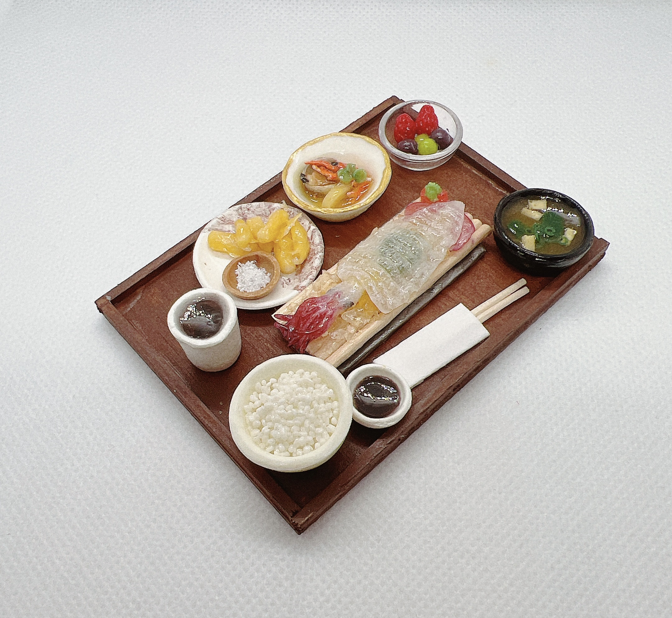 ミニチュア　イカの刺身定食