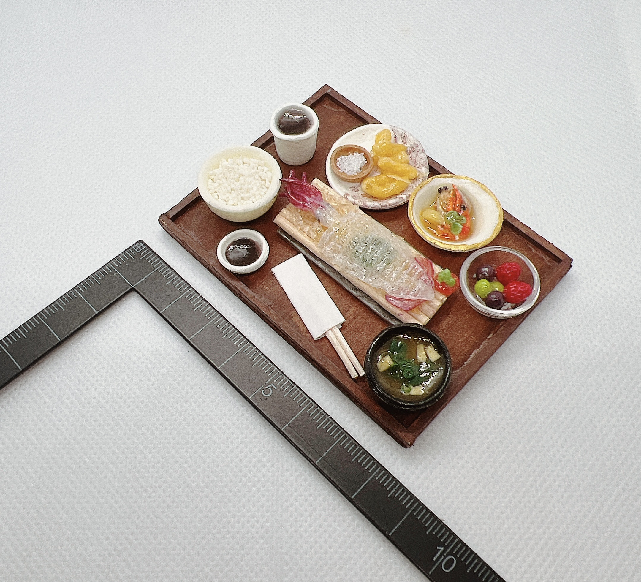 ミニチュア　イカの刺身定食