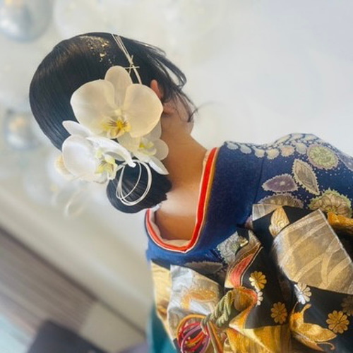 凛と咲く胡蝶蘭の髪飾り④ 結婚式 成人式 胡蝶蘭 和装 振袖 卒業式 白