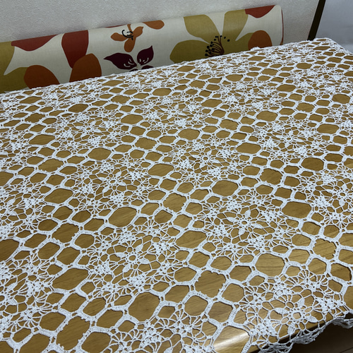 レース編みの大判テーブルクロス ハンドメイド レース編み テーブル