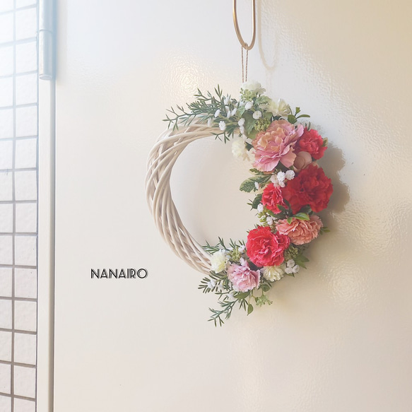 ふんわりカーネーションと小花のリース 』 アートフラワー 七糸路  