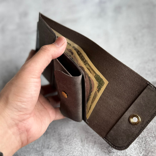 三つ折り財布 本革 ｲﾀﾘｱﾝﾚｻﾞｰ 【オコシ金具】 Gray グレー 三つ折り