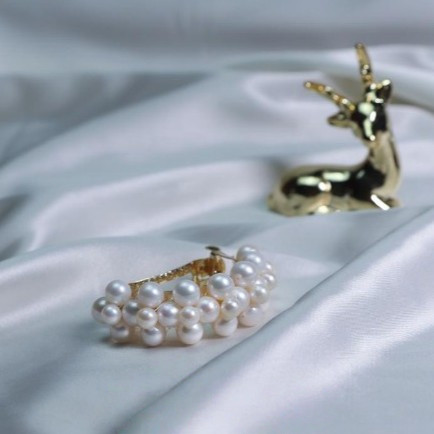 淡水パールのヘアクリップ ヘアピン　バレッタ  真珠　淡水真珠　6月誕生石　夏の誕生石