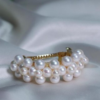 淡水パールのヘアクリップ ヘアピン　バレッタ  真珠　淡水真珠　6月誕生石　夏の誕生石